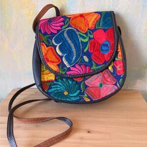 Vintage Vibrant Floral Embroidered Crossbody Bag